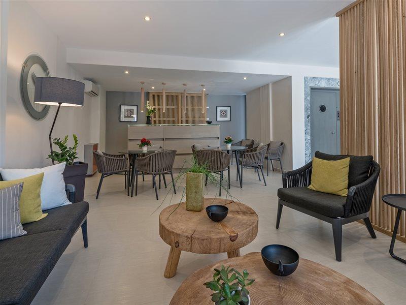 Icarus Suites & Apartments By "Lefkoniko" 罗希姆诺 外观 照片